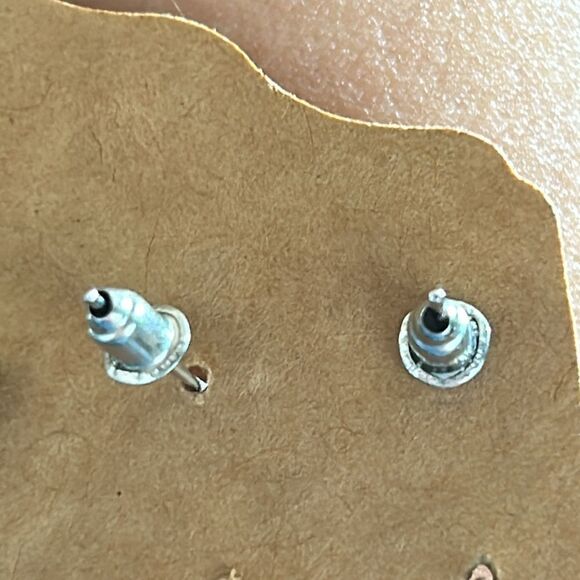 Starfish earrings- studs - Picture 2 of 2